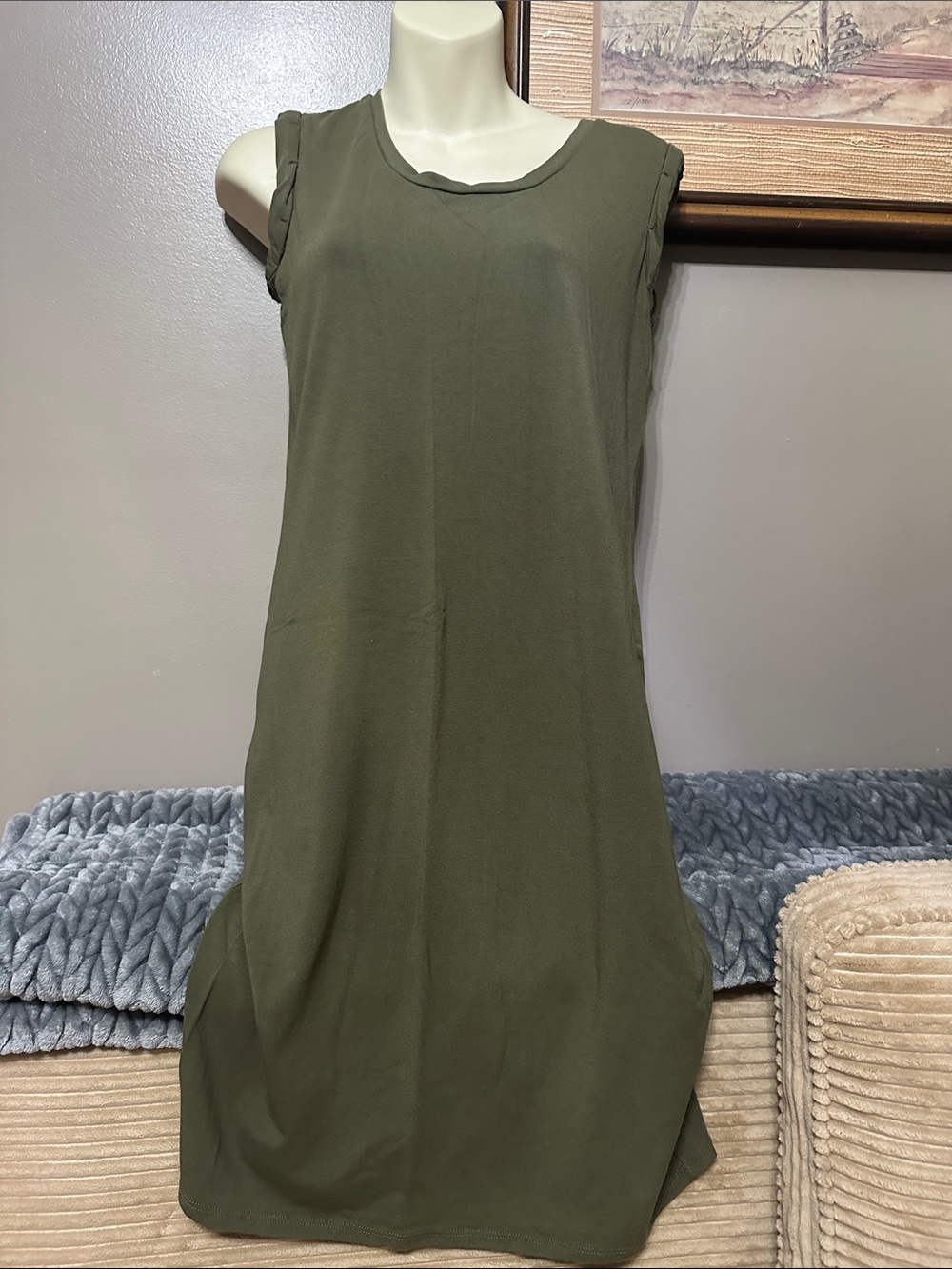 Tahari Olive Sleeveless Shift Dress